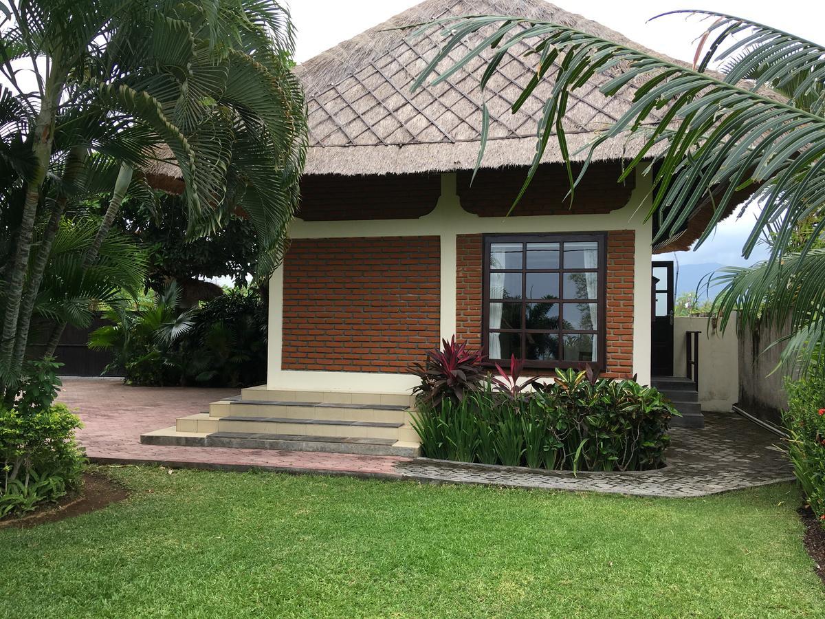 Villa Pelangi Bali Seririt  Extérieur photo